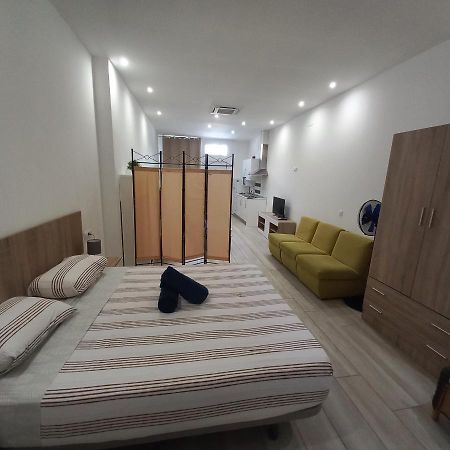 דירות Malaga Velarde Center מראה חיצוני תמונה
