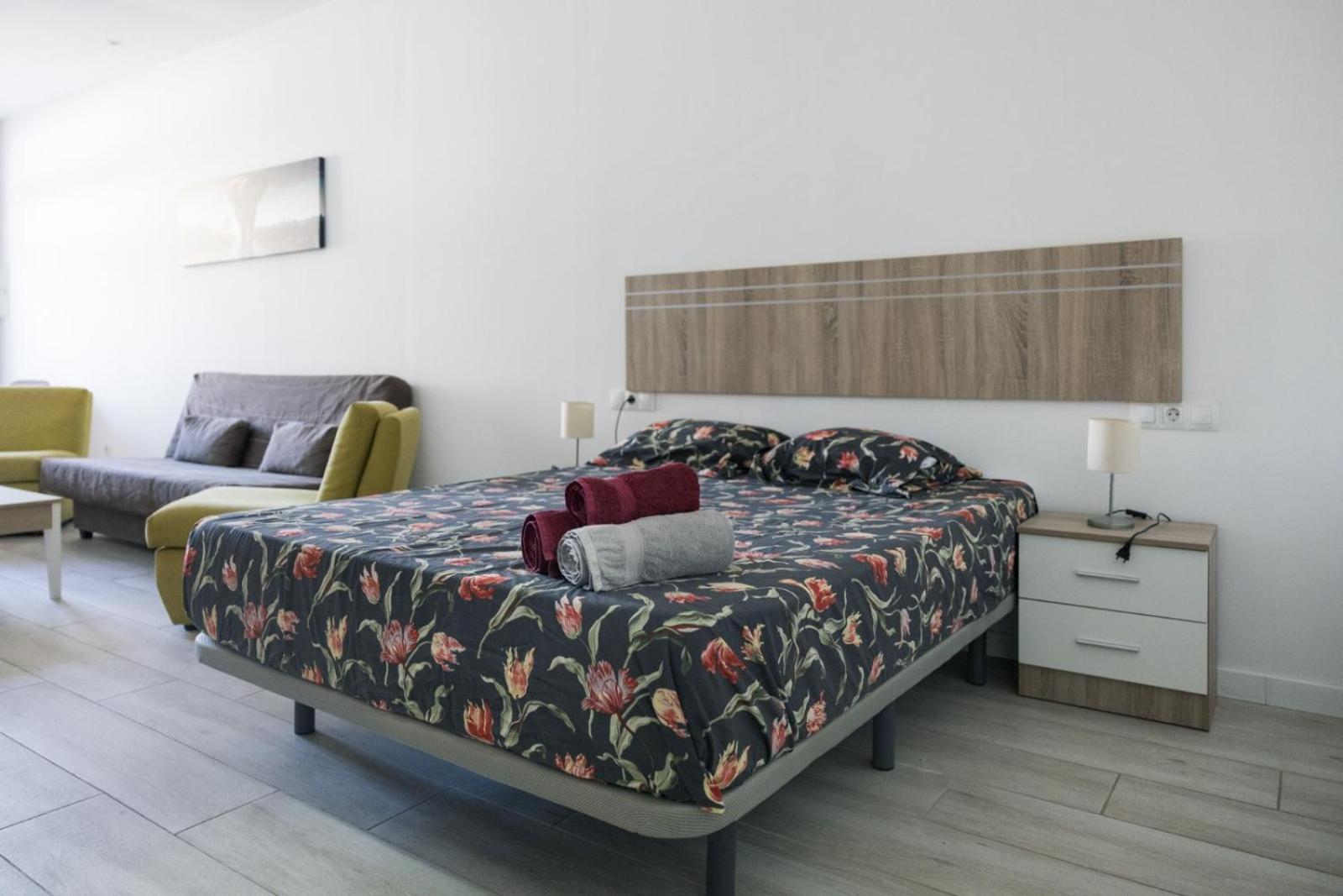 דירות Malaga Velarde Center מראה חיצוני תמונה